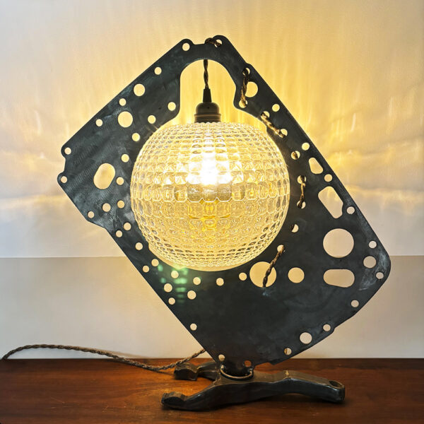JOINT TRUCK - Facettes -  Lampe récup mécaniques et plexi