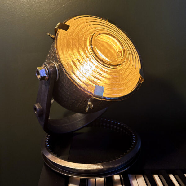 PHARE - S1 - À poser - Lampe verre et métal de récup